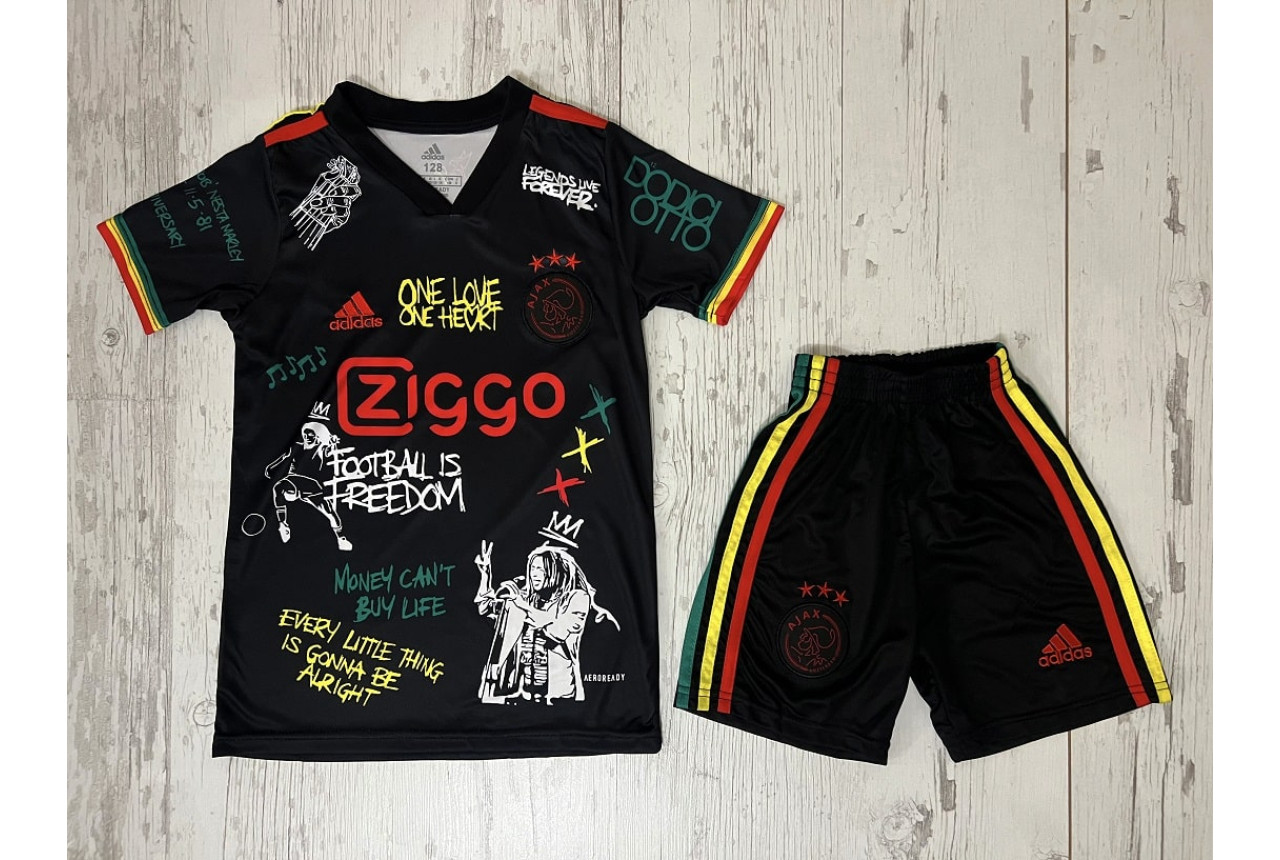 Детски футболен комплект Ajax